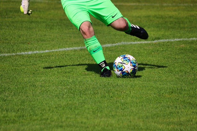 中场球员趋 中场球员趋