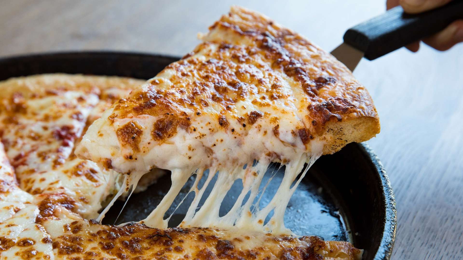 德形成鲜明 德形成鲜明