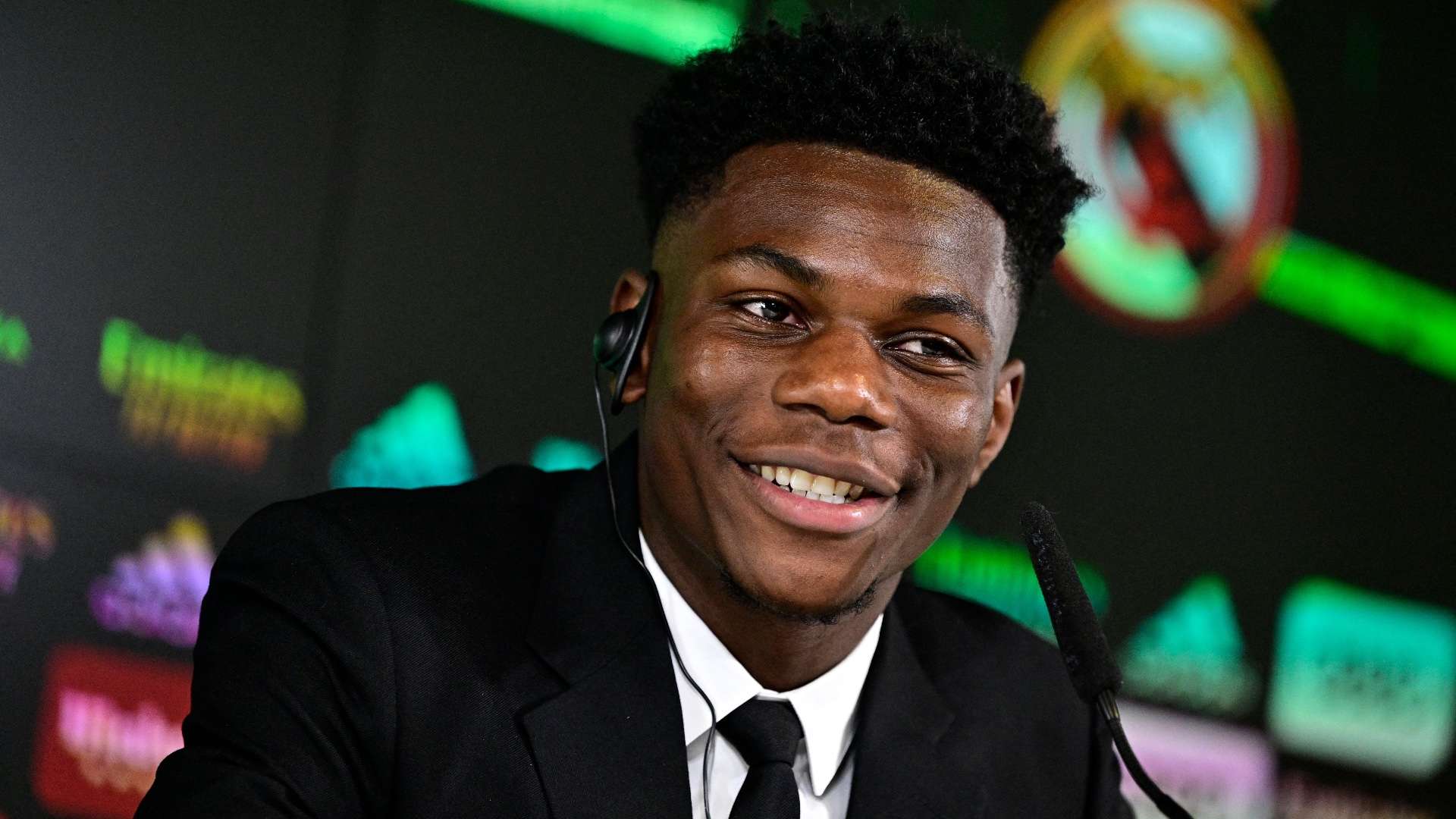 更加膠著 更加膠著